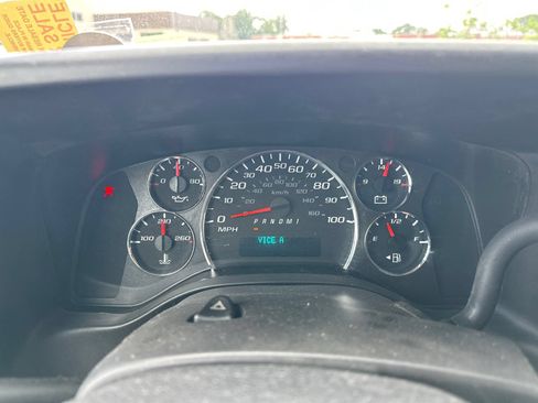 Used 2017 Chevrolet Express 3500 LT w/ LT Preferred Equipment Group RWD image 18