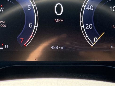 Used 2025 Jeep Grand Cherokee Laredo X AWD/4WD image 30