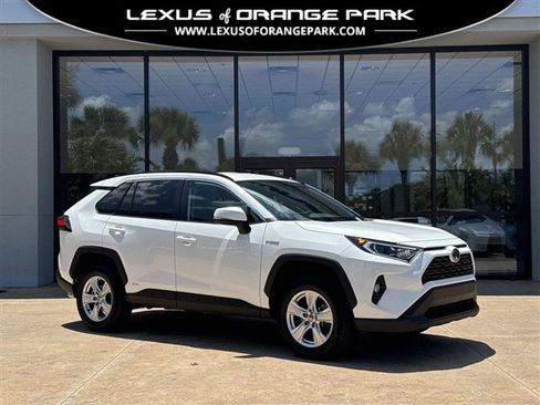 Used 2021 Toyota RAV4 XLE AWD/4WD image 1