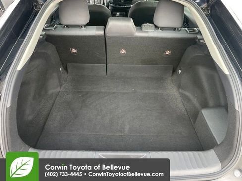 Used 2024 Toyota Prius LE image 21