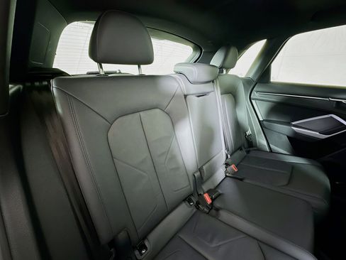 Certified 2025 Audi Q3 2.0T Premium image 26