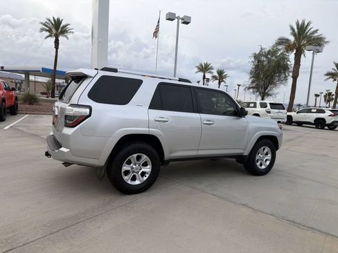 Certified 2022 Toyota 4Runner SR5 RWD image 4