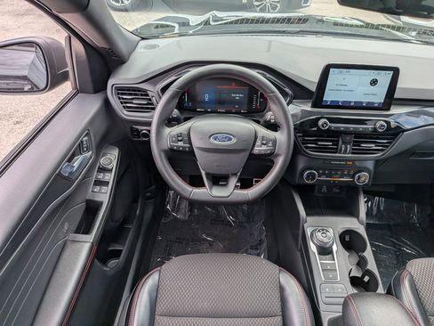 Used 2024 Ford Escape ST-Line FWD image 18