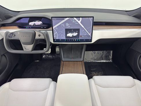 Used 2022 Tesla Model S image 13