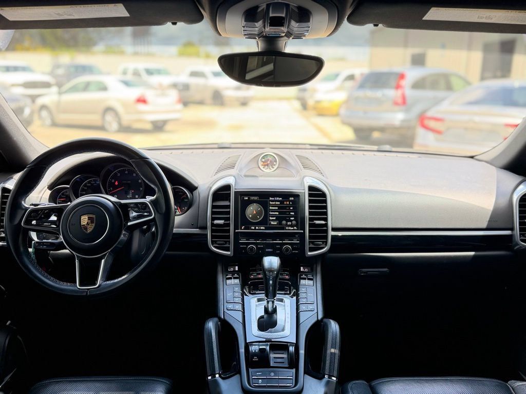Used 2016 Porsche Cayenne AWD/4WD image 26