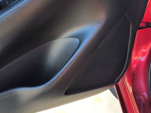 Used 2019 Toyota Yaris LE image 15