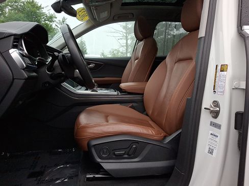 Used 2023 Audi Q7 2.0T Premium w/ Convenience Package AWD/4WD image 14