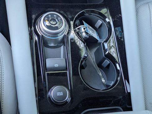 New 2026 Ford Explorer Platinum image 23