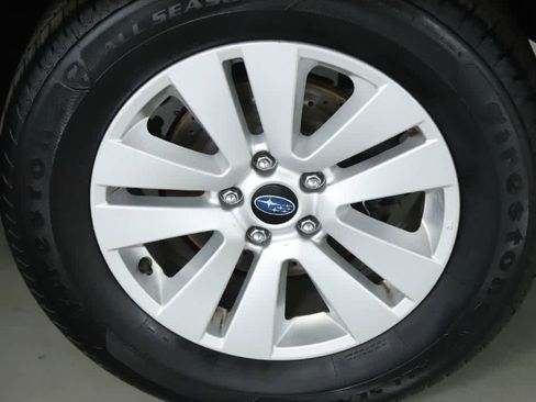 Used 2017 Subaru Outback 2.5i Premium image 35