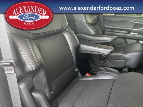 New 2027 Ford Expedition Platinum w/ Stealth Appearance Package AWD/4WD image 18