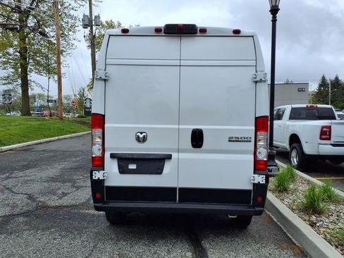 Used 2025 RAM ProMaster 2500 w/ Convenience Group FWD image 7