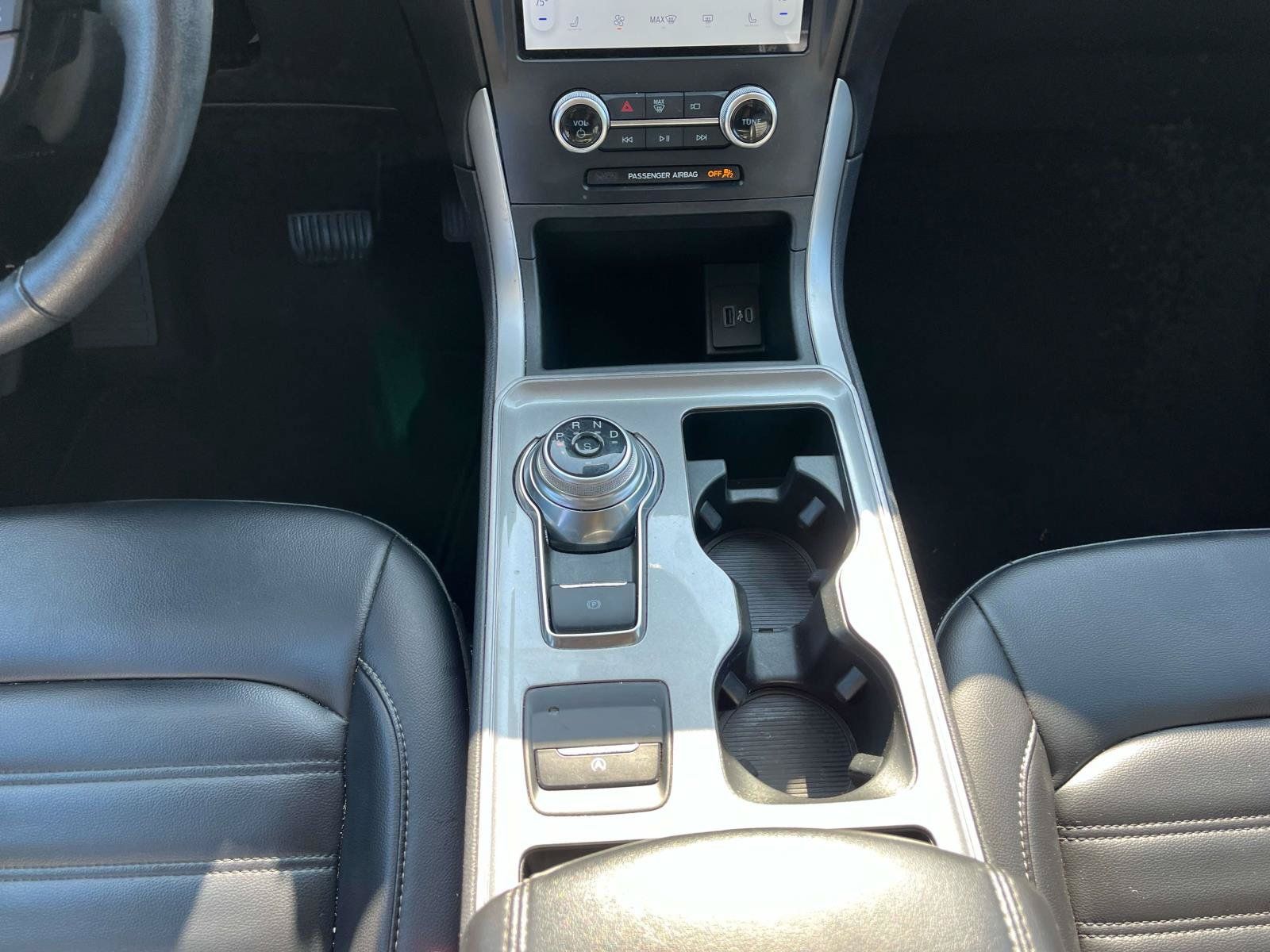 Used 2024 Ford Edge SEL AWD/4WD image 14