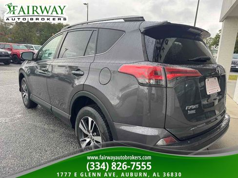 Used 2018 Toyota RAV4 XLE image 8