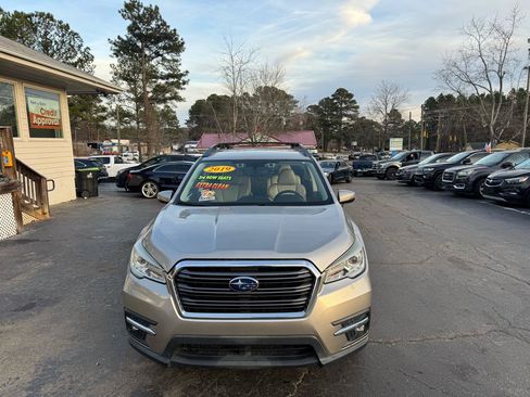 Used 2019 Subaru Ascent Limited w/ Popular Package #4 AWD/4WD image 2