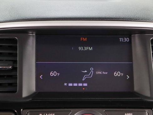 Used 2019 Nissan Pathfinder SV image 19