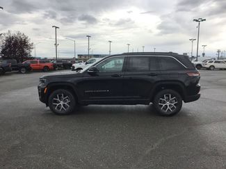 New 2025 Jeep Grand Cherokee Limited w/ Trailer Tow Package 360° Tour
