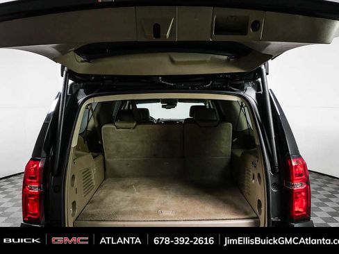 Used 2017 Chevrolet Suburban Premier image 32