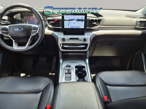 Used 2023 Ford Explorer XLT w/ Equipment Group 202A RWD image 10