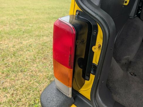 Used 2001 Jeep Cherokee Sport image 32