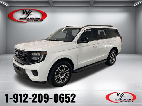 Used 2025 Ford Expedition Active RWD image 1