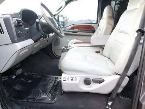 Used 2006 Ford F250 Lariat AWD/4WD image 11