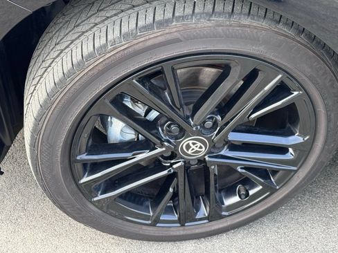Used 2025 Toyota Camry SE FWD image 21