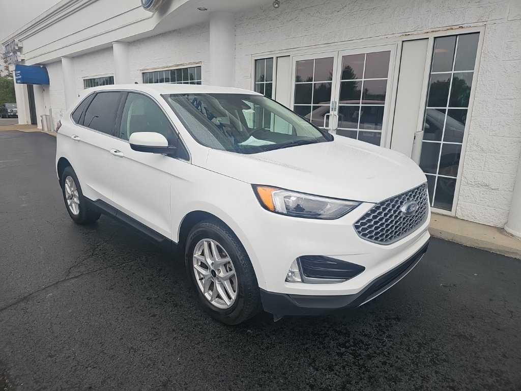 Used 2024 Ford Edge SEL w/ Convenience Package AWD/4WD image 2
