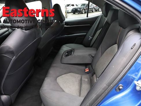 Used 2019 Toyota Camry LE FWD image 21