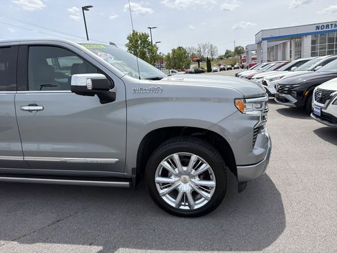 Used 2026 Chevrolet Silverado 1500 High Country AWD/4WD image 4