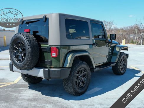 Used 2008 Jeep Wrangler Sahara w/ Dual Top Group AWD/4WD image 2