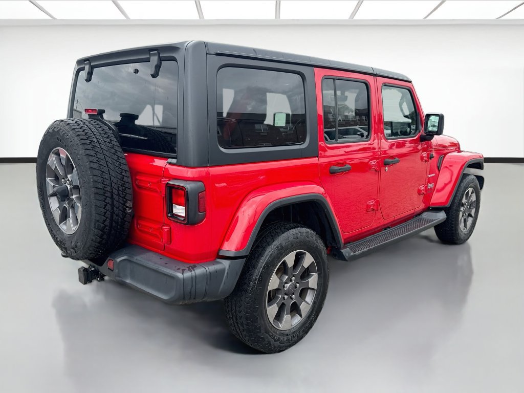 Used 2018 Jeep Wrangler Unlimited Sahara AWD/4WD image 5