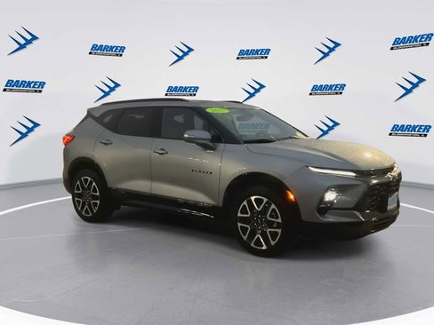 Used 2025 Chevrolet Blazer RS image 2