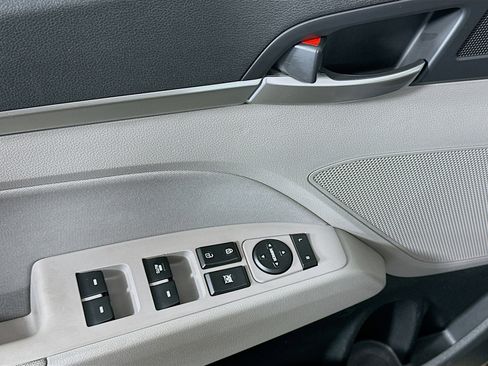 Used 2020 Hyundai Elantra Value Edition image 15