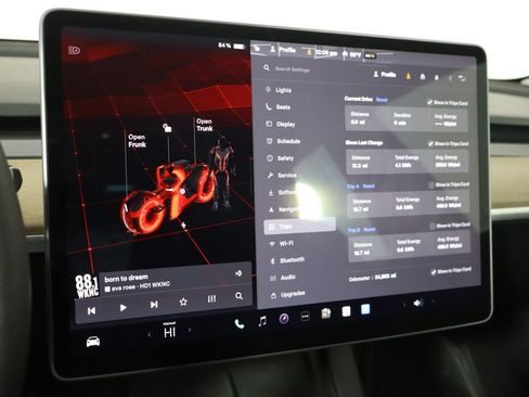 Used 2023 Tesla Model 3 Standard Range image 33