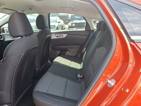 Used 2022 Kia Forte LXS FWD image 10