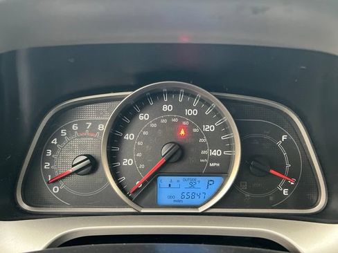 Used 2015 Toyota RAV4 LE FWD image 16
