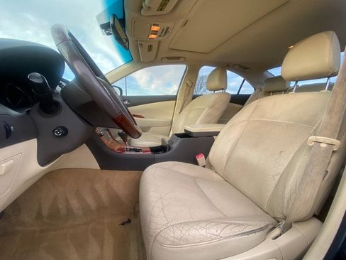 Used 2011 Lexus ES 350 FWD image 7