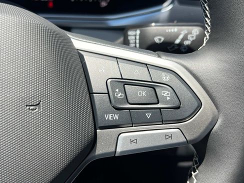 New 2025 Volkswagen Taos SE image 8