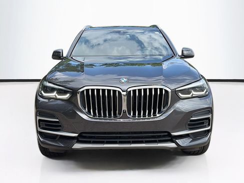 Used 2022 BMW X5 xDrive40i w/ Premium Package AWD/4WD image 2