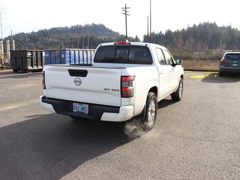 Used 2022 Nissan Frontier SV image 5