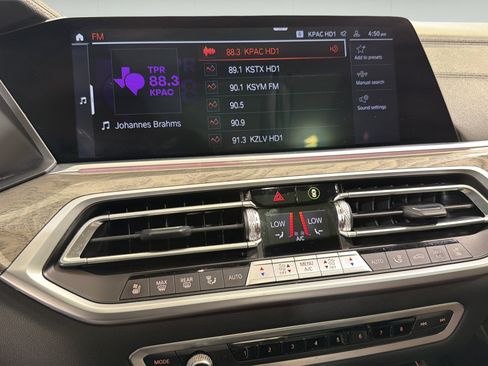 Used 2022 BMW X7 M50i w/ Dynamic Handling Package AWD/4WD image 16