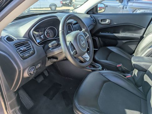 Used 2019 Jeep Compass Altitude image 9