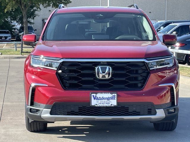 Used 2025 Honda Pilot Elite image 8