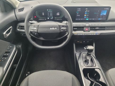 Used 2025 Kia K4 FWD image 22