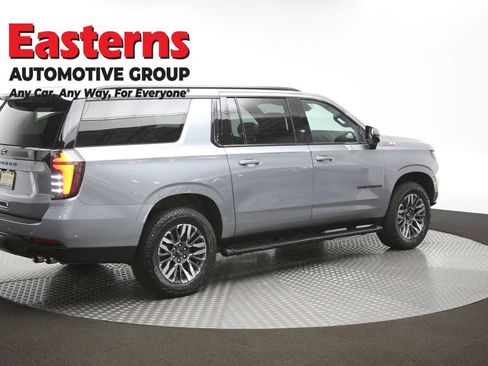 Used 2025 Chevrolet Suburban Z71 image 44