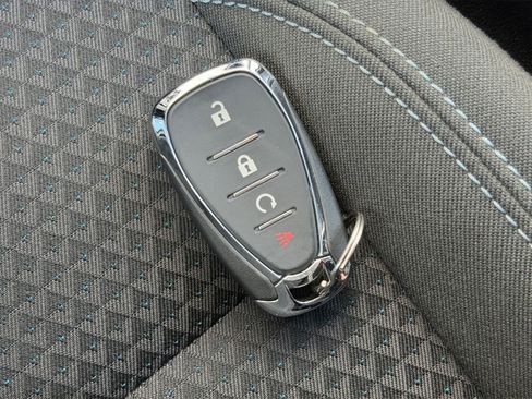 Used 2022 Chevrolet Bolt EUV LT w/ Driver Confidence Package FWD image 31