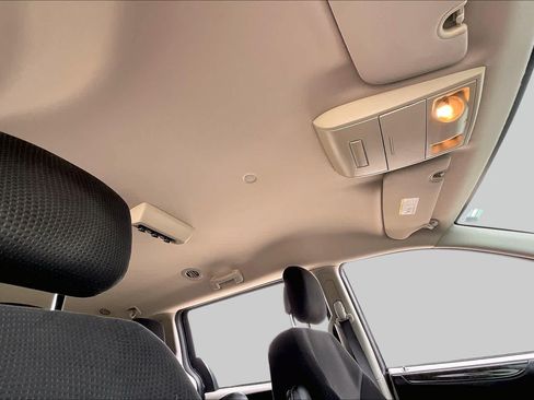 Used 2017 Dodge Grand Caravan SE w/ Power Window Group FWD image 14