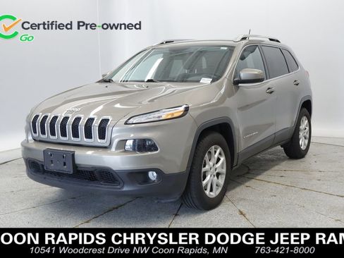 Used 2016 Jeep Cherokee Latitude w/ Cold Weather Group FWD image 1