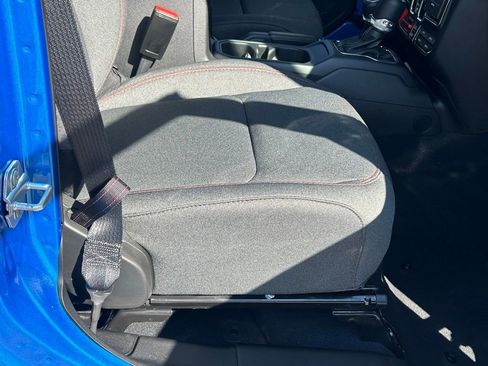 New 2024 Jeep Wrangler Unlimited Rubicon image 24