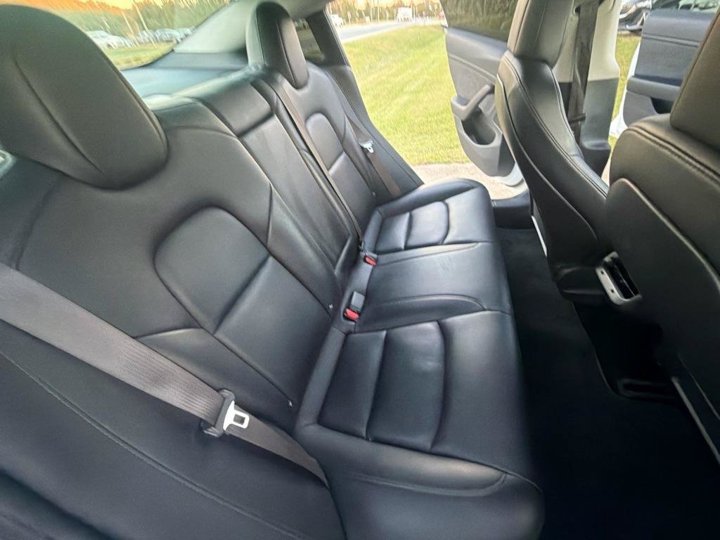 Used 2018 Tesla Model 3 Long Range RWD image 29